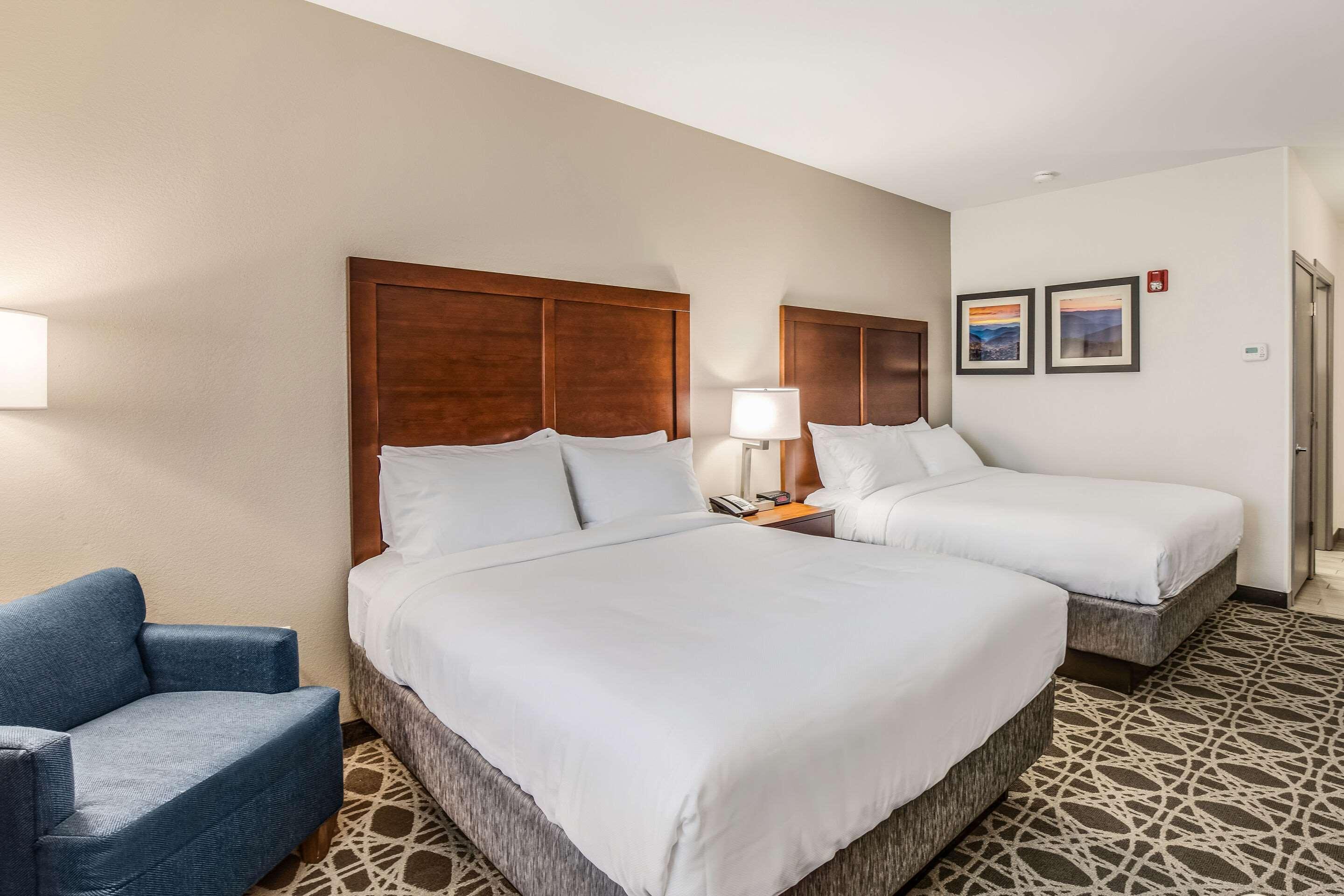Comfort Inn & Suites Бревард Екстер'єр фото