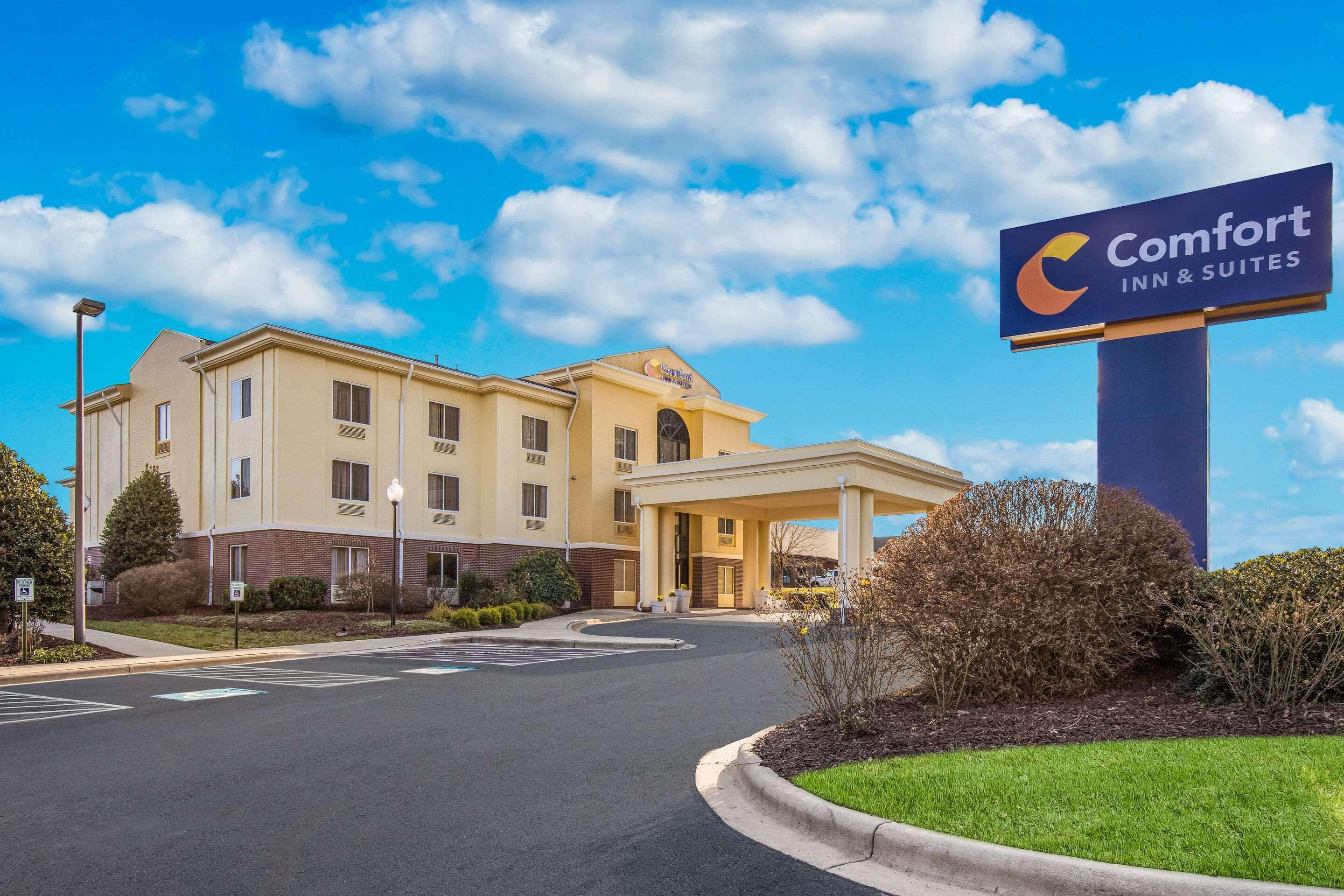 Comfort Inn & Suites Бревард Екстер'єр фото